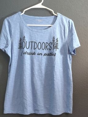 Laura Scott Blue Crewneck Tee Graphic Outdoorsy Casual